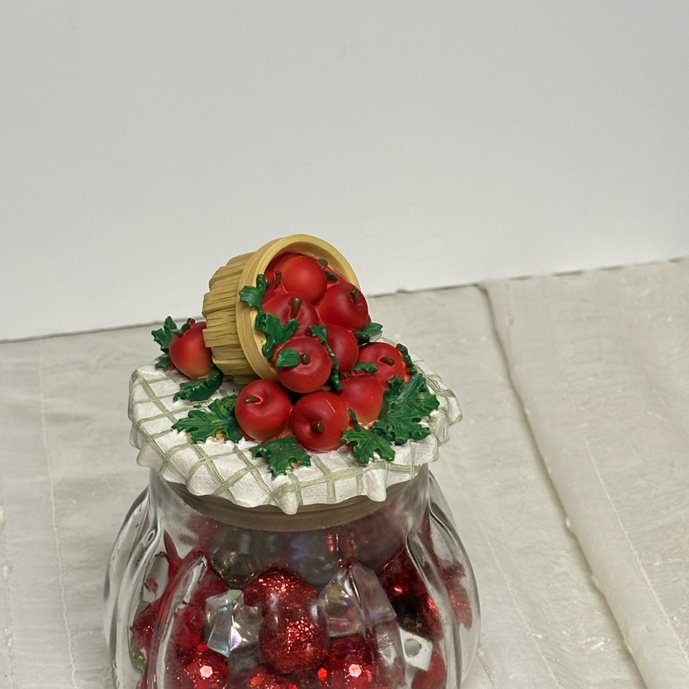 Vintage home interiors jar candle topper with apples basket